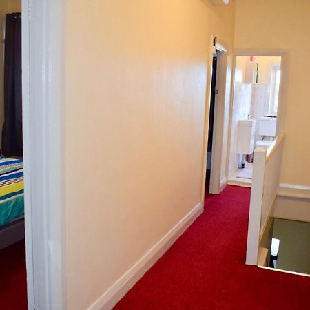 Comfortable 3 Bedroom Apartment In Trendy Haberfield ซิดนีย์ ภายนอก รูปภาพ