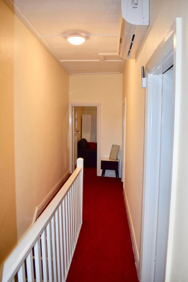Comfortable 3 Bedroom Apartment In Trendy Haberfield ซิดนีย์ ภายนอก รูปภาพ